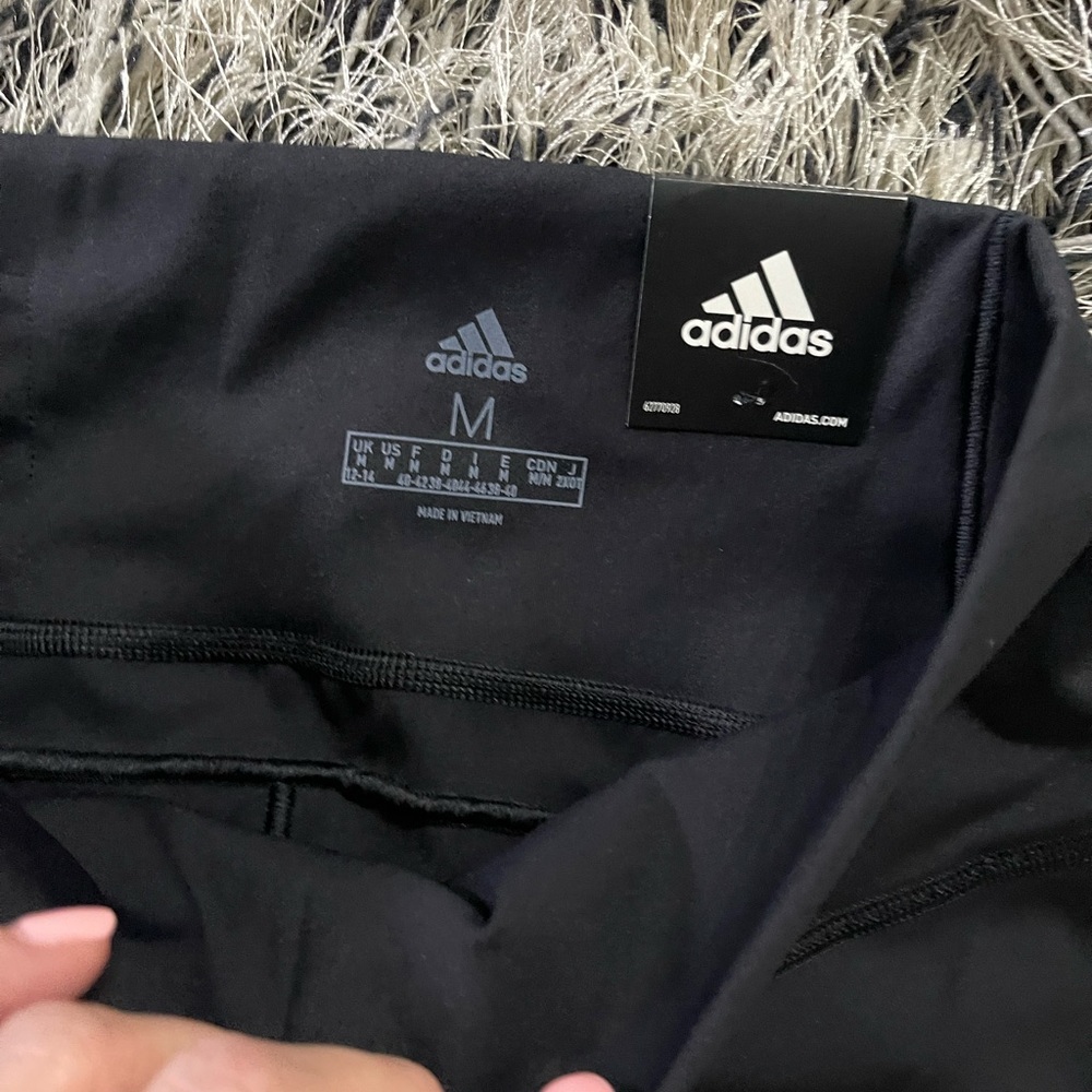 ADIDAS THIGHT FIT HIGH RISE FULL LENGTH STYLE NWT MEDIUM - Picture 2 of 8